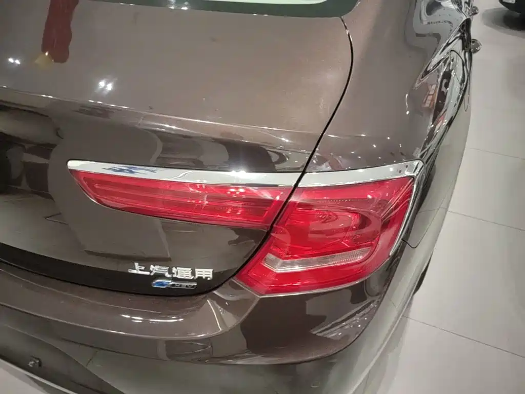 Buick LaCrosse — миниатюра 8