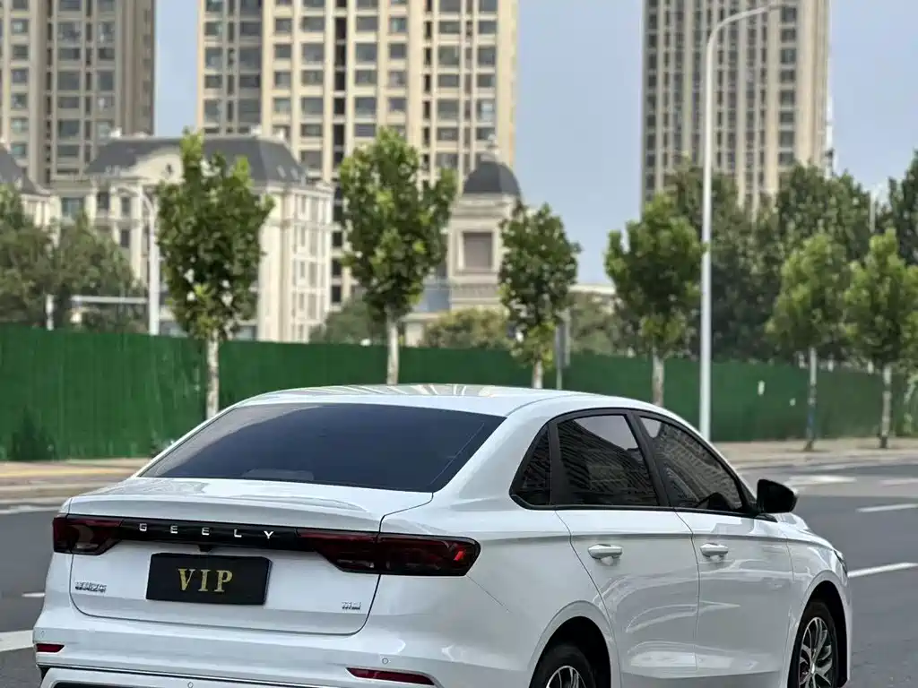 Geely Emgrand — миниатюра 4