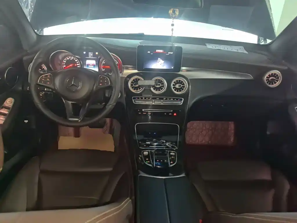 Mercedes-Benz GLC — миниатюра 10