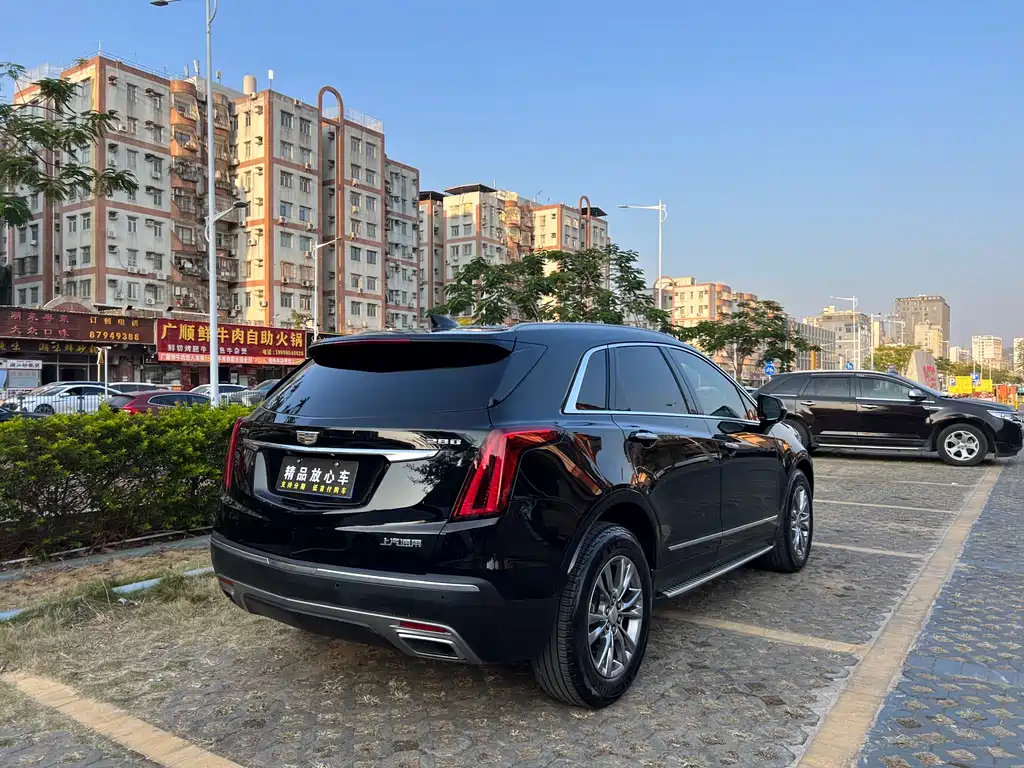 CADILLAC XT5