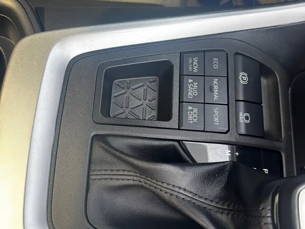 TOYOTA RAV4 RONGFANG