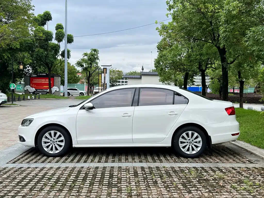 Volkswagen Sagitar — миниатюра 8