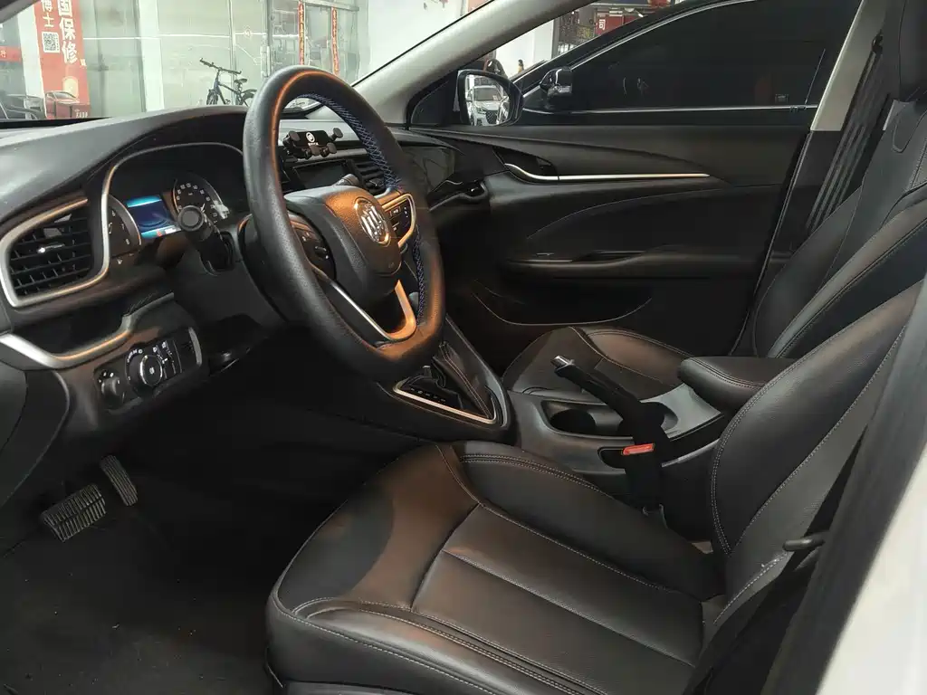 Buick Excelle — миниатюра 7