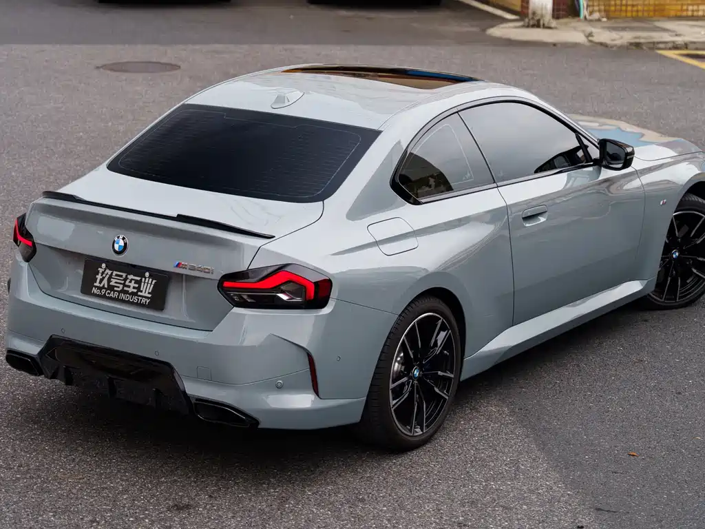 BMW M240i 2025 M240i xDrive