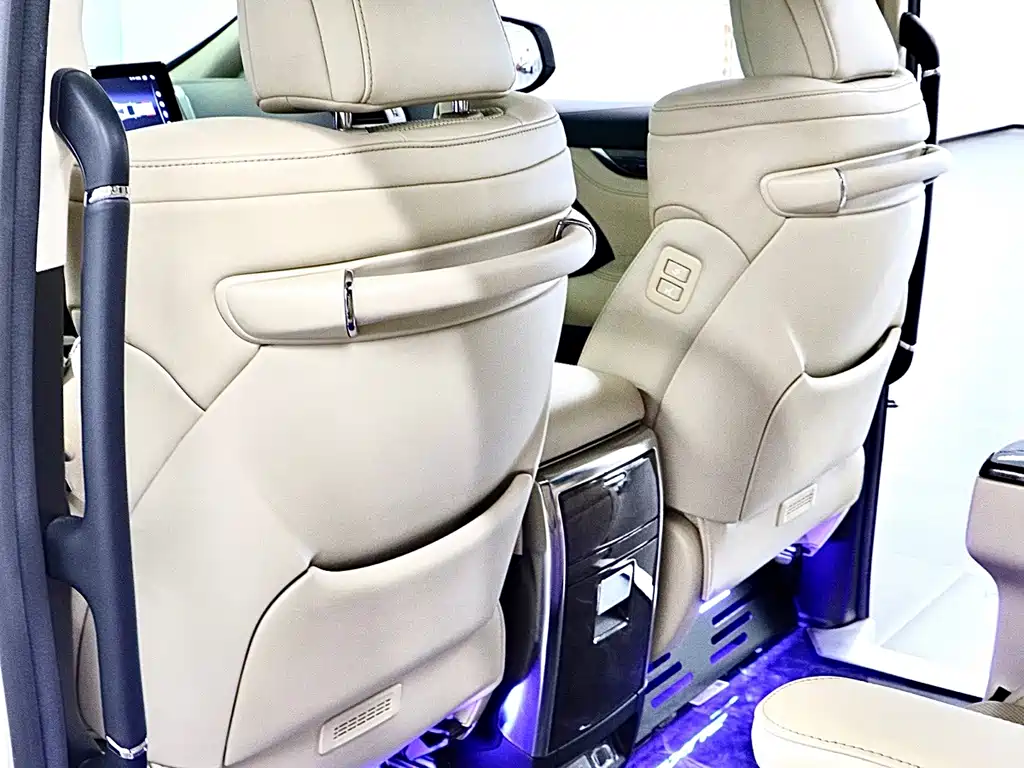 Toyota Vellfire — миниатюра 13