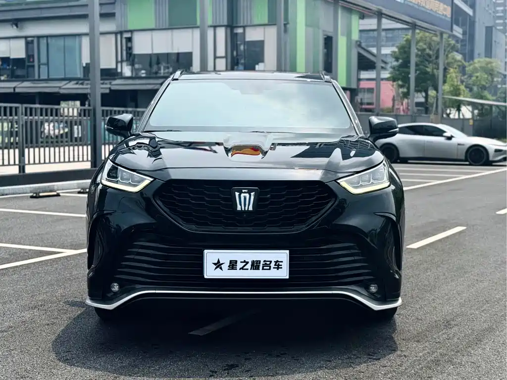 Toyota Crown Kluger — миниатюра 17