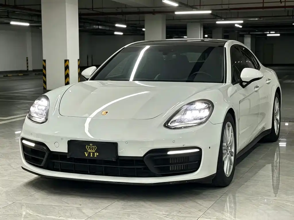 Porsche Panamera 2022