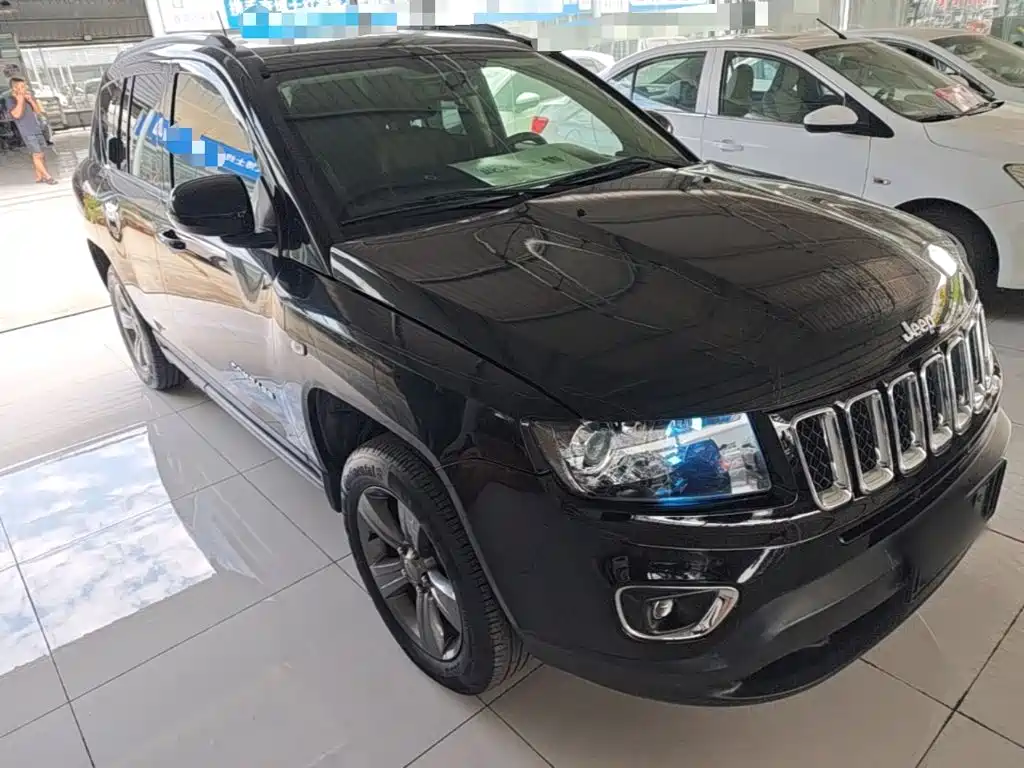 Jeep Compass (Import) — миниатюра 4