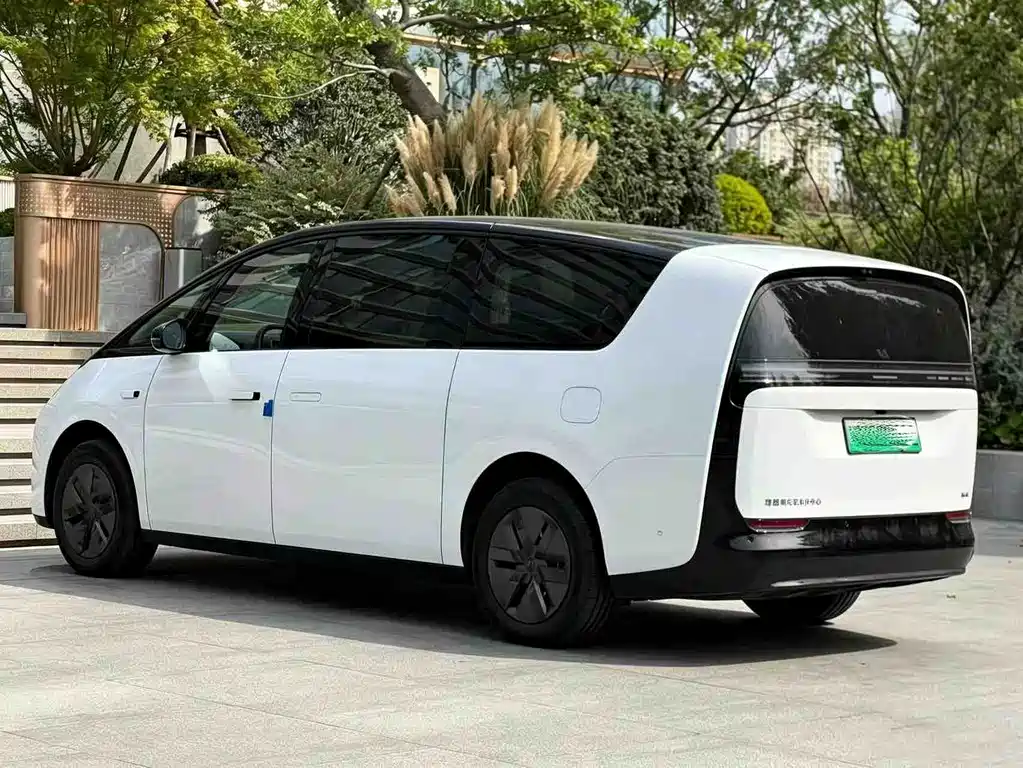 Li Auto Li MEGA — миниатюра 6