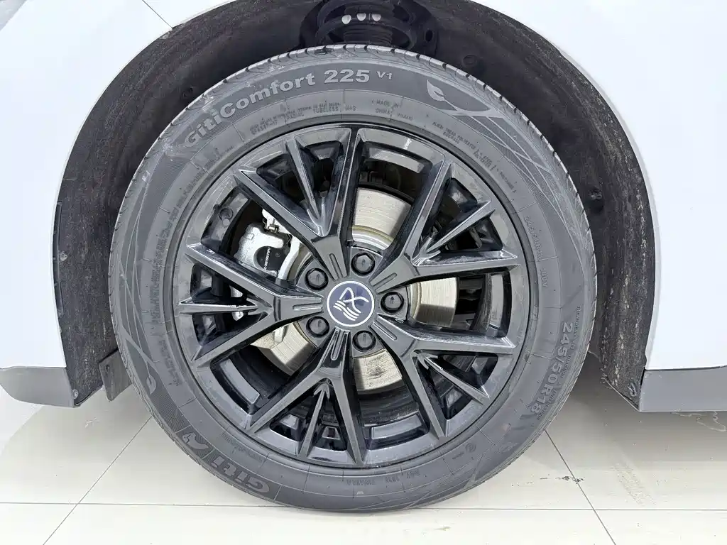 BYD Han — миниатюра 18