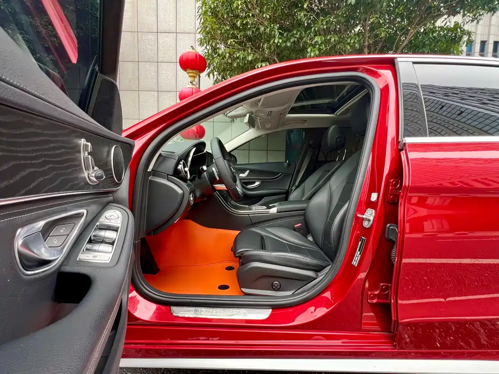 Mercedes-Benz C-Class — миниатюра 12