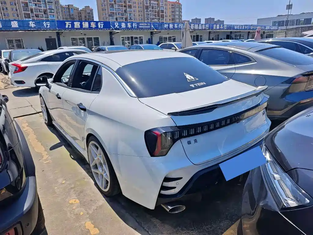 Lynk & Co 03 — миниатюра 14