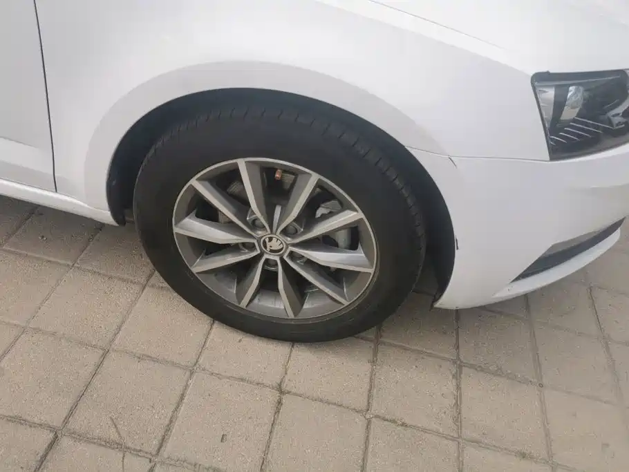 Skoda Octavia — миниатюра 6
