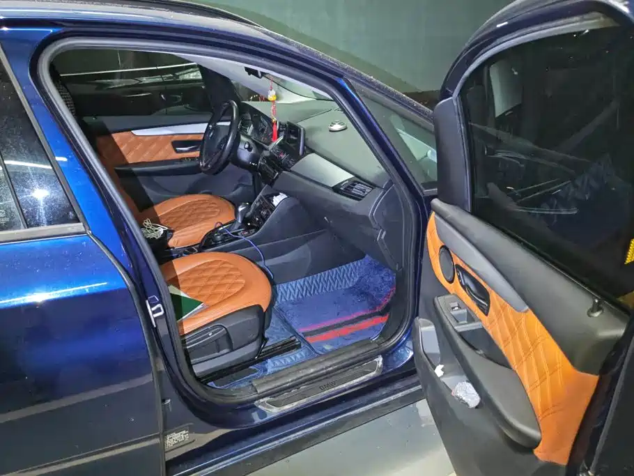 BMW 2 Series Active Tourer — миниатюра 8
