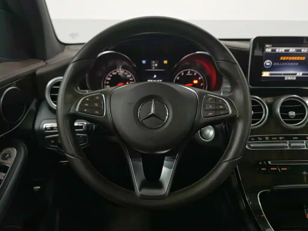 Mercedes-Benz GLC — миниатюра 11