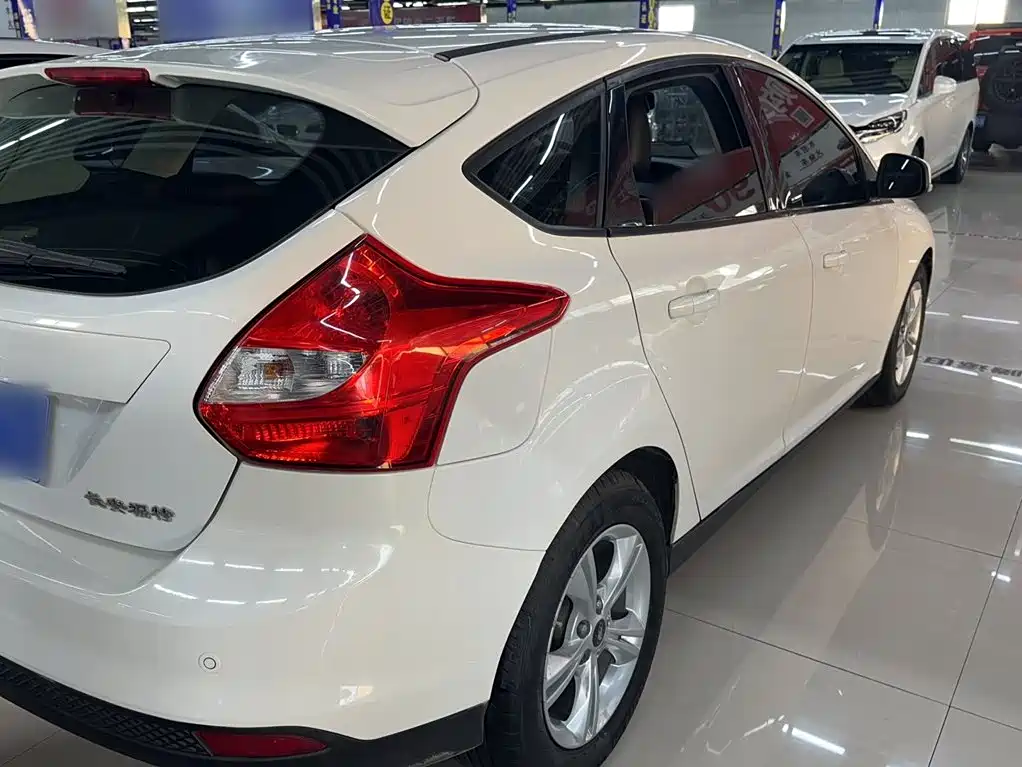 Ford Focus — миниатюра 6