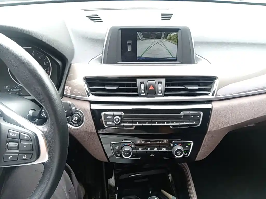 BMW X1 — миниатюра 9
