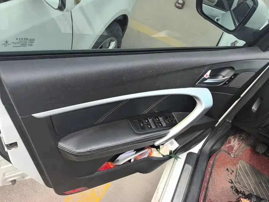 Geely Emgrand — миниатюра 7