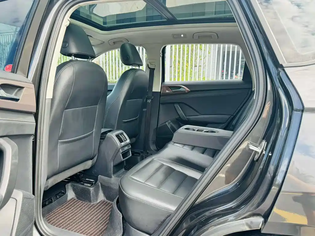 Volkswagen Tharu — миниатюра 6