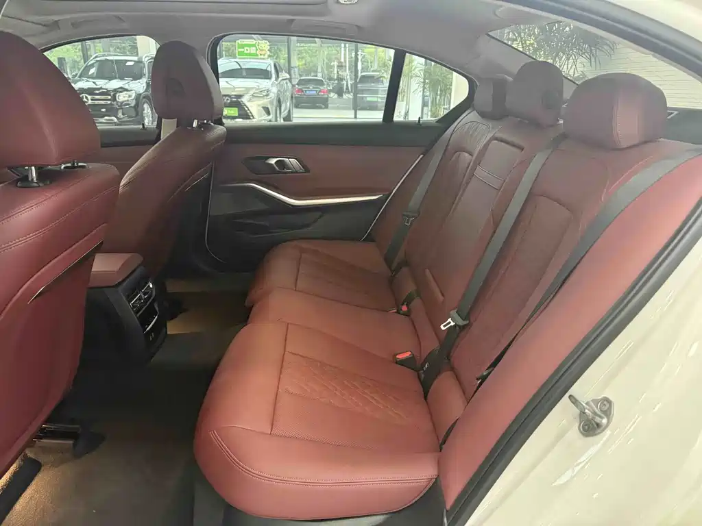 BMW 3 Series — миниатюра 13