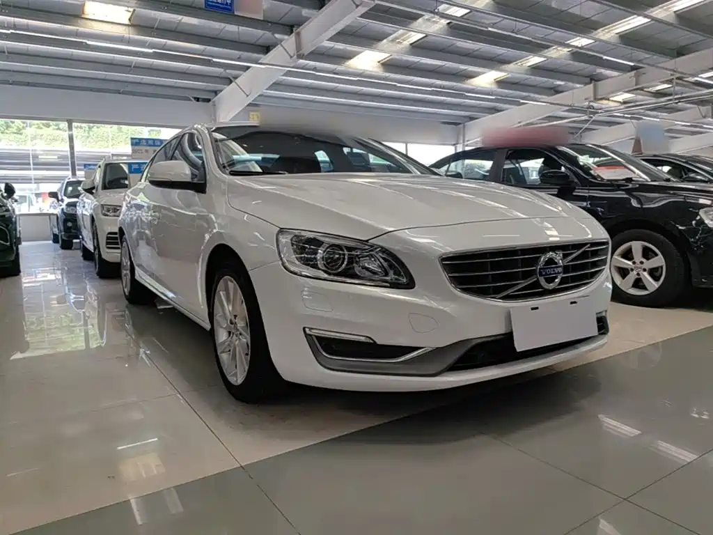 Volvo S60 — миниатюра 4