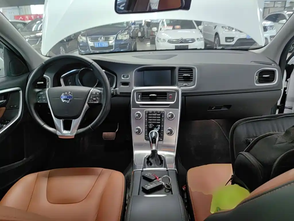 Volvo S60 — миниатюра 10