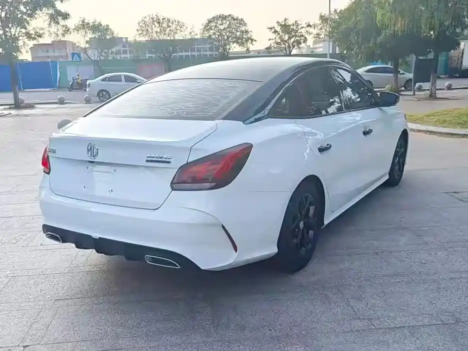MG MG5 — миниатюра 9