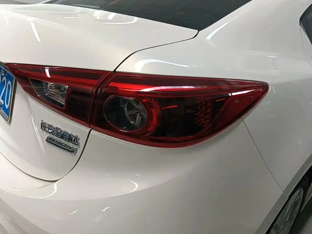 Mazda 3 Axela — миниатюра 8