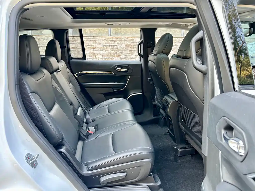 JEEP GRAND COMMANDER