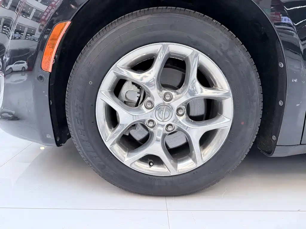 Chrysler Grand Voyager (Import) — миниатюра 9
