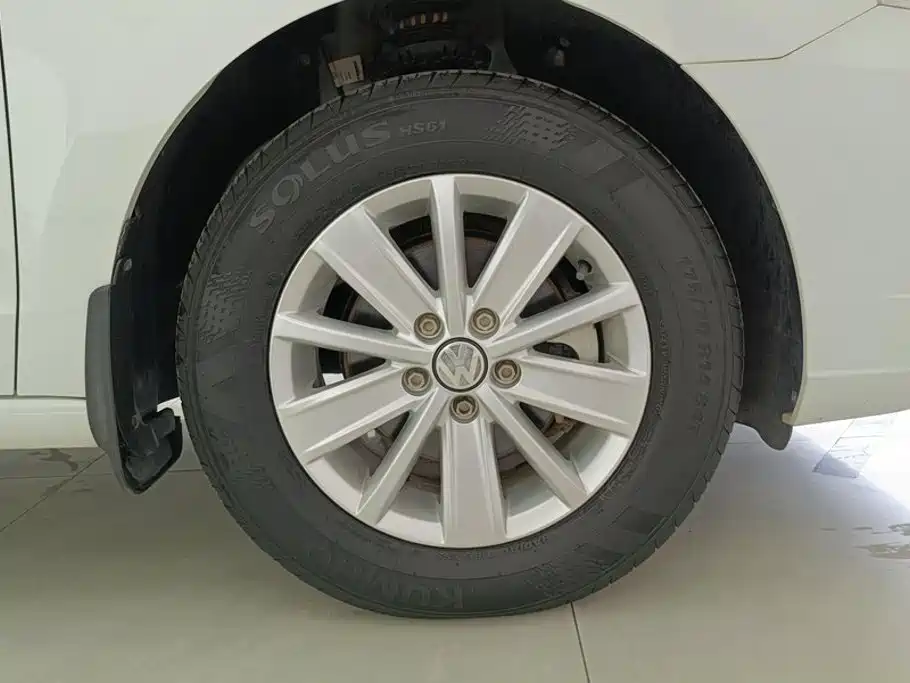 Volkswagen Jetta — миниатюра 6