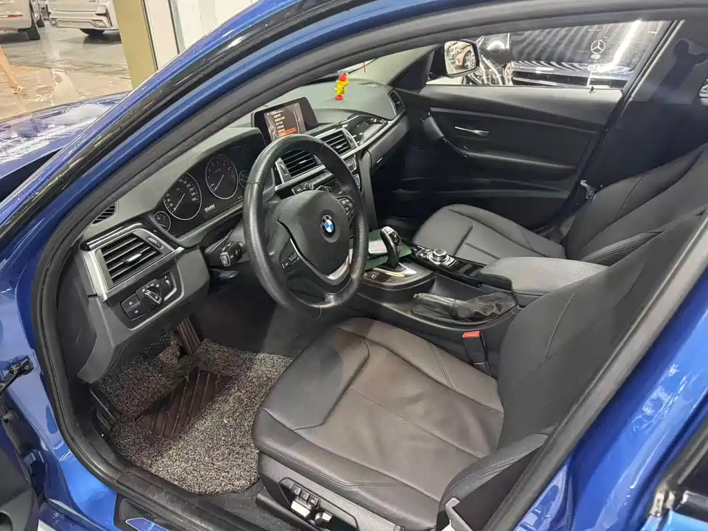 BMW 3 Series — миниатюра 4