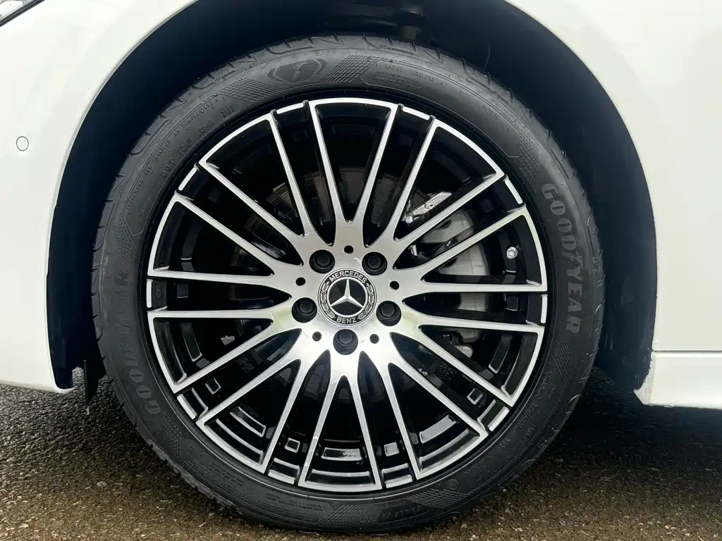Mercedes-Benz C-Class — миниатюра 8