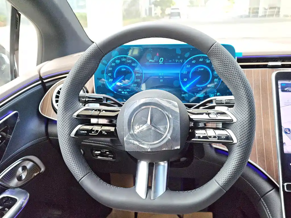 Mercedes-Benz EQE — миниатюра 23