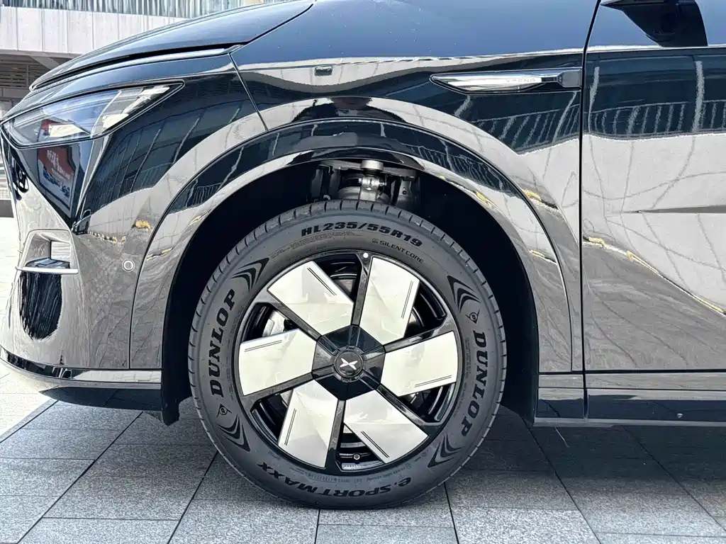 XPeng X9 — миниатюра 7
