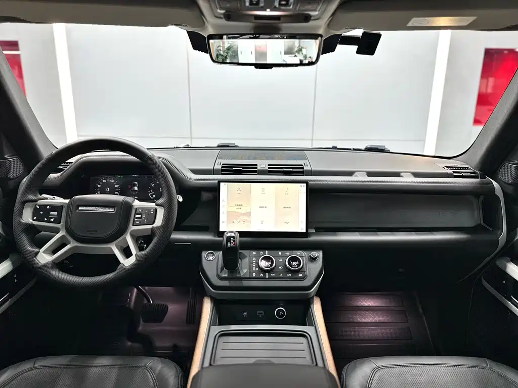 Land Rover Defender — миниатюра 10