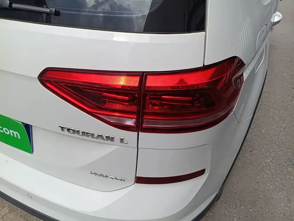 Volkswagen Touran — миниатюра 8