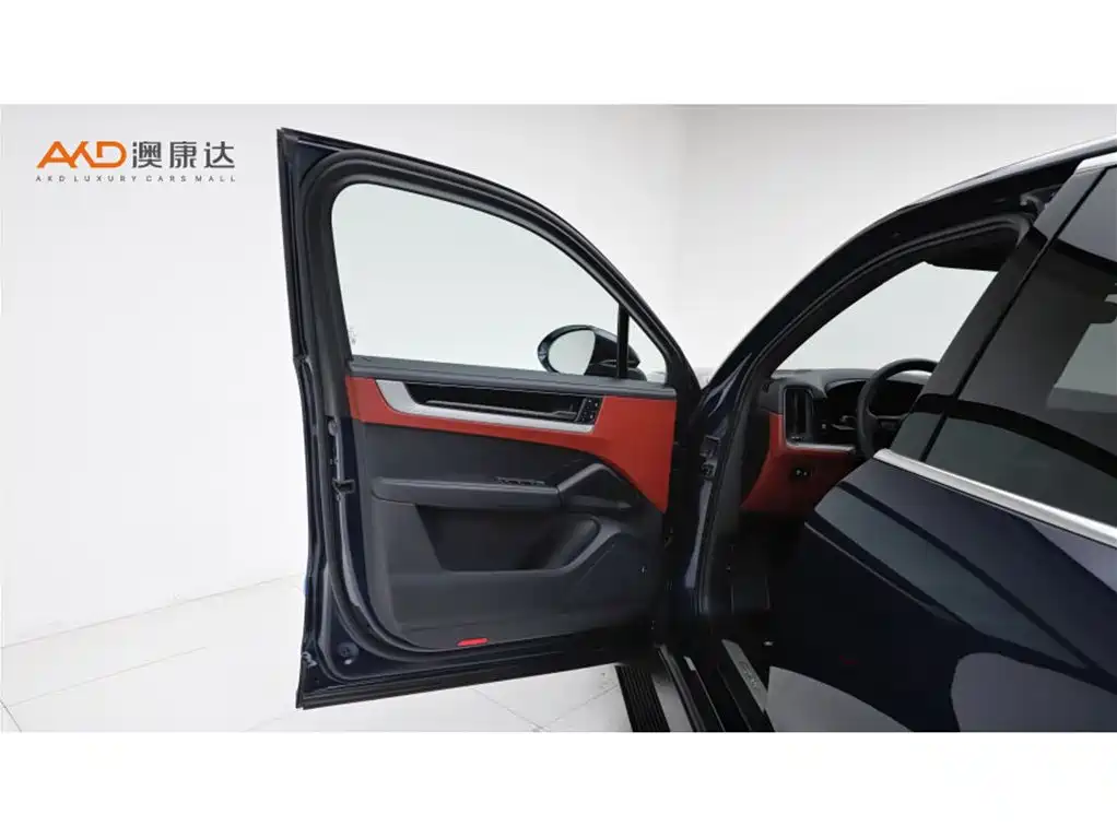 Porsche Cayenne — миниатюра 10