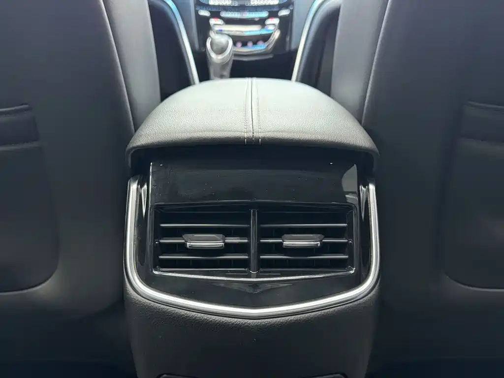 Cadillac XTS — миниатюра 16