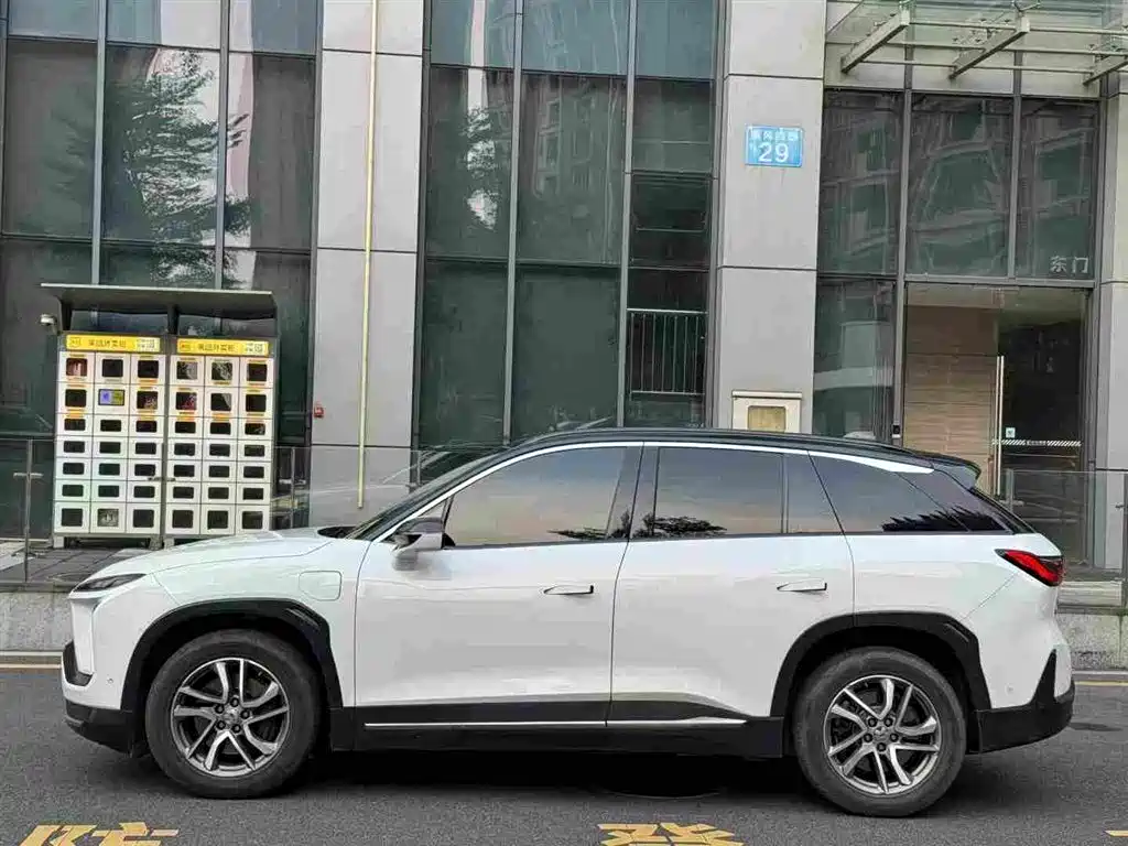 NIO ES6 — миниатюра 3