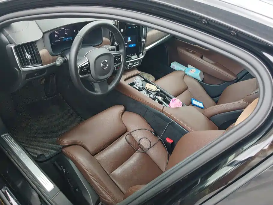 Volvo S90 — миниатюра 9