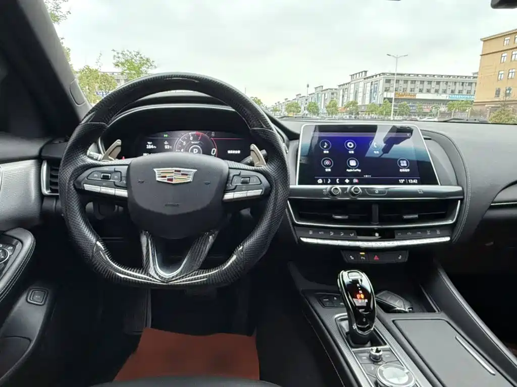 Cadillac CT5 — миниатюра 6