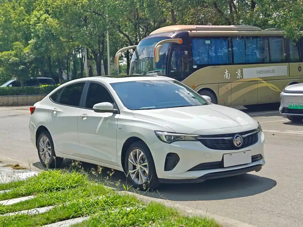 Buick Verano — миниатюра 4
