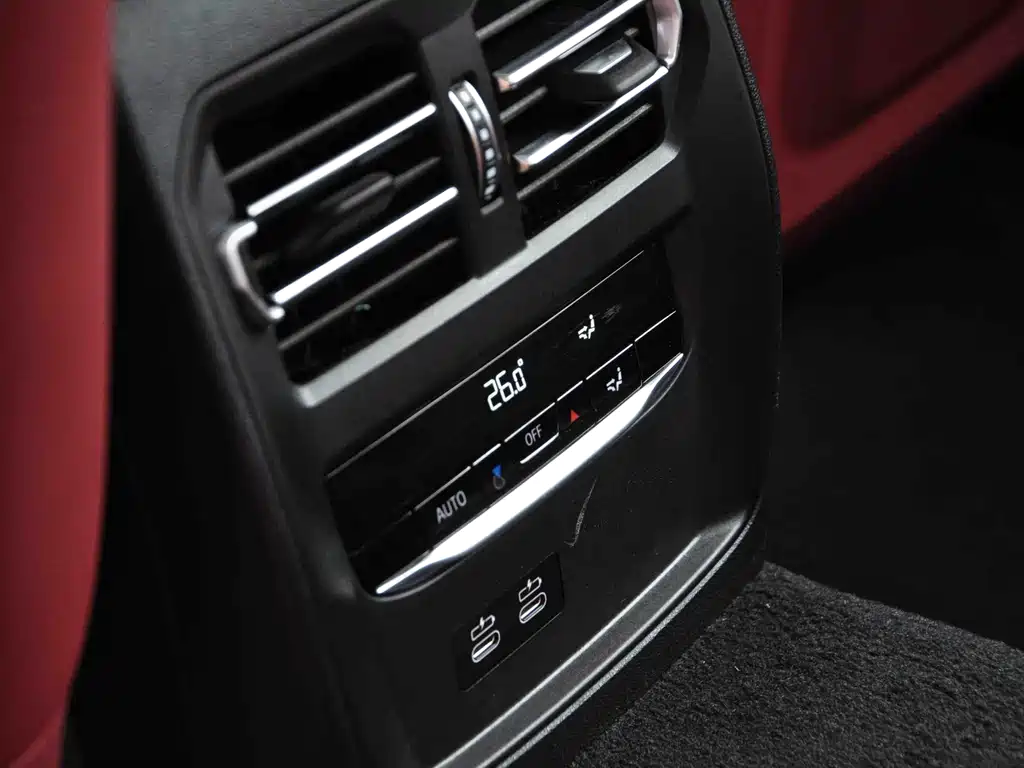 BMW 3 Series — миниатюра 13