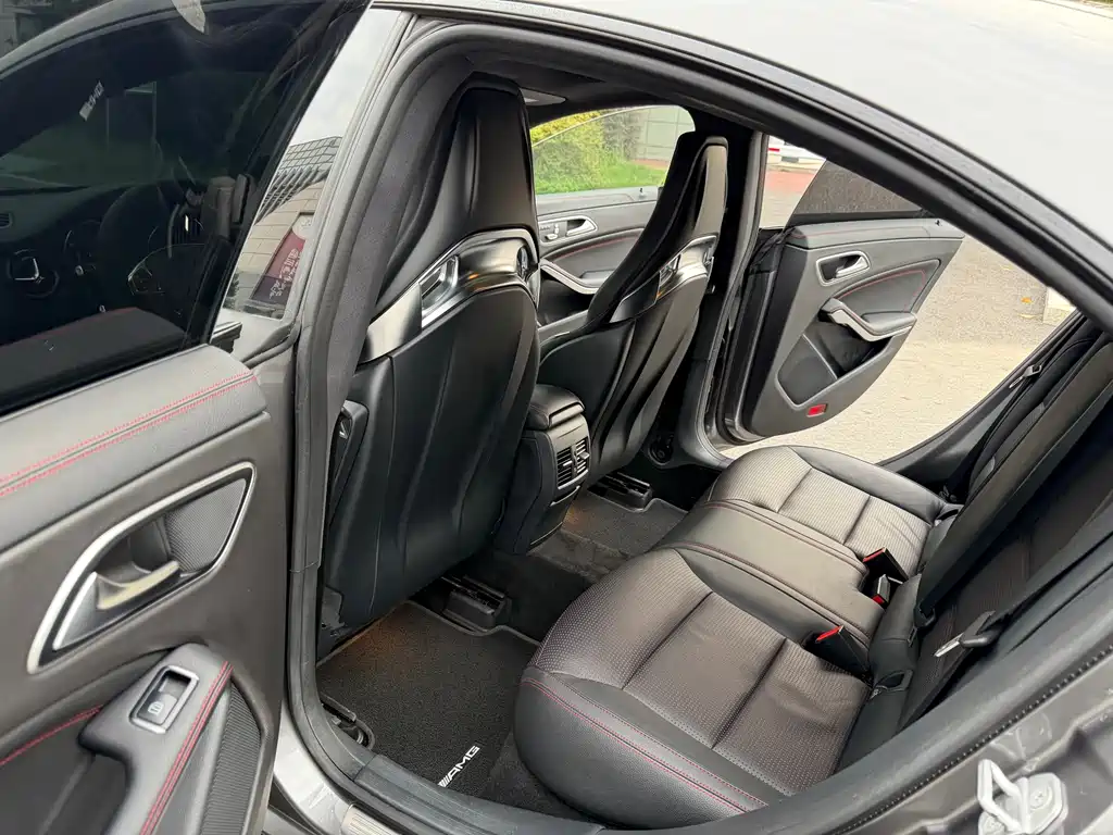 Mercedes-Benz CLA AMG — миниатюра 10