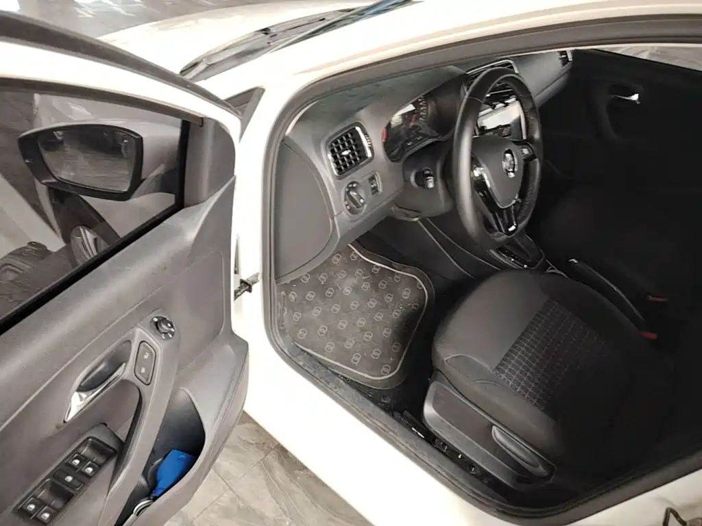 Volkswagen Polo — миниатюра 16