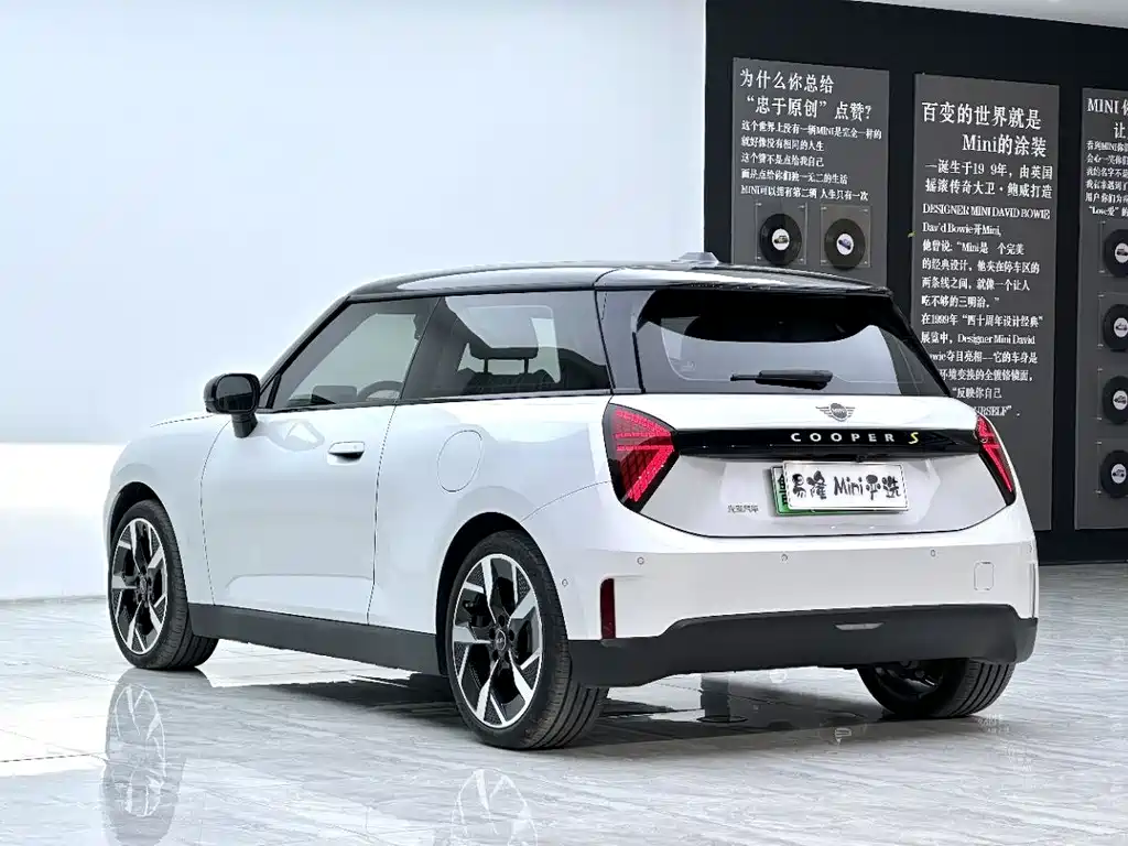 MINI MINI COOPER EV — миниатюра 6
