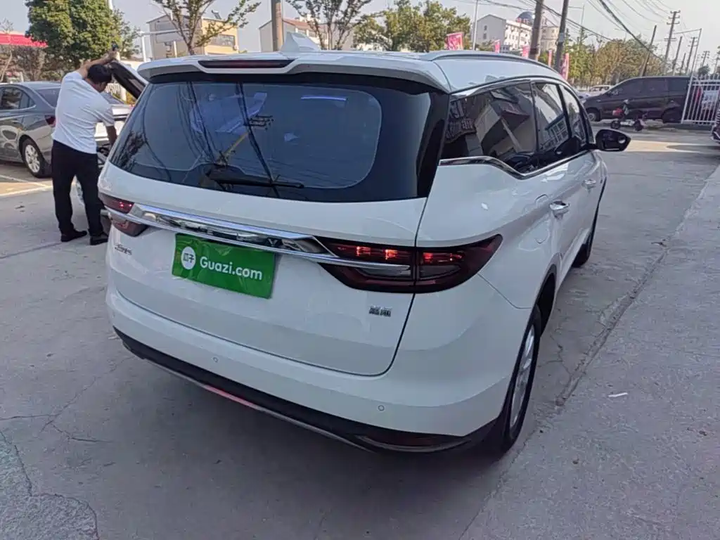 Geely Jia Ji — миниатюра 7