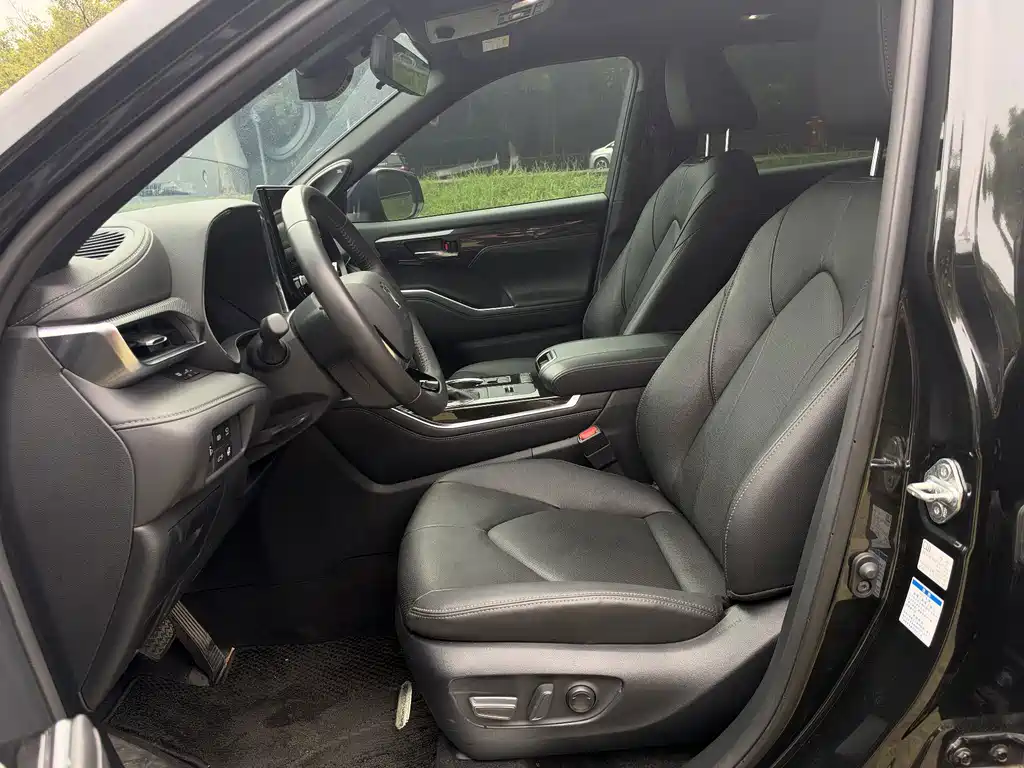 Toyota Crown Kluger — миниатюра 8