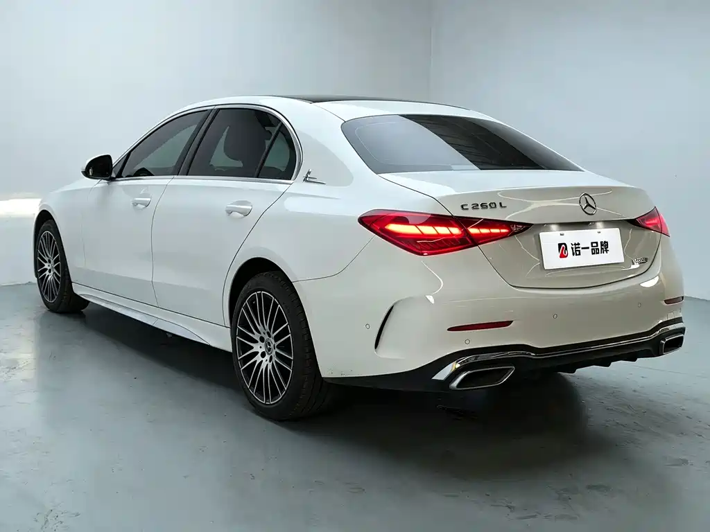 Mercedes-Benz C-Class — миниатюра 4